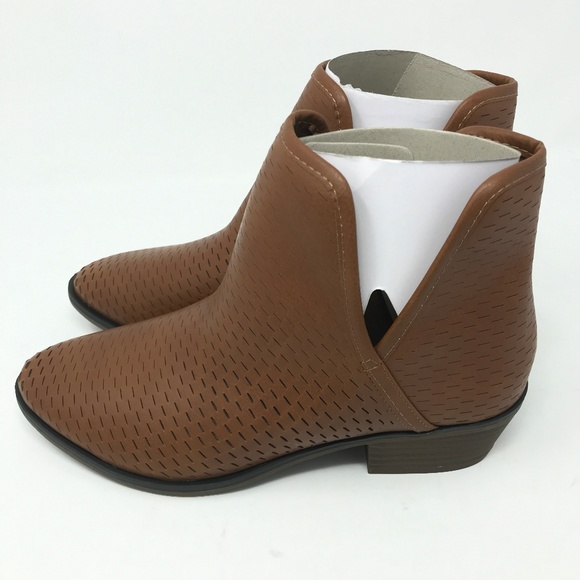 American Eagle Perforated Booties SZ 7, 8 Brown - Picture 3 of 5